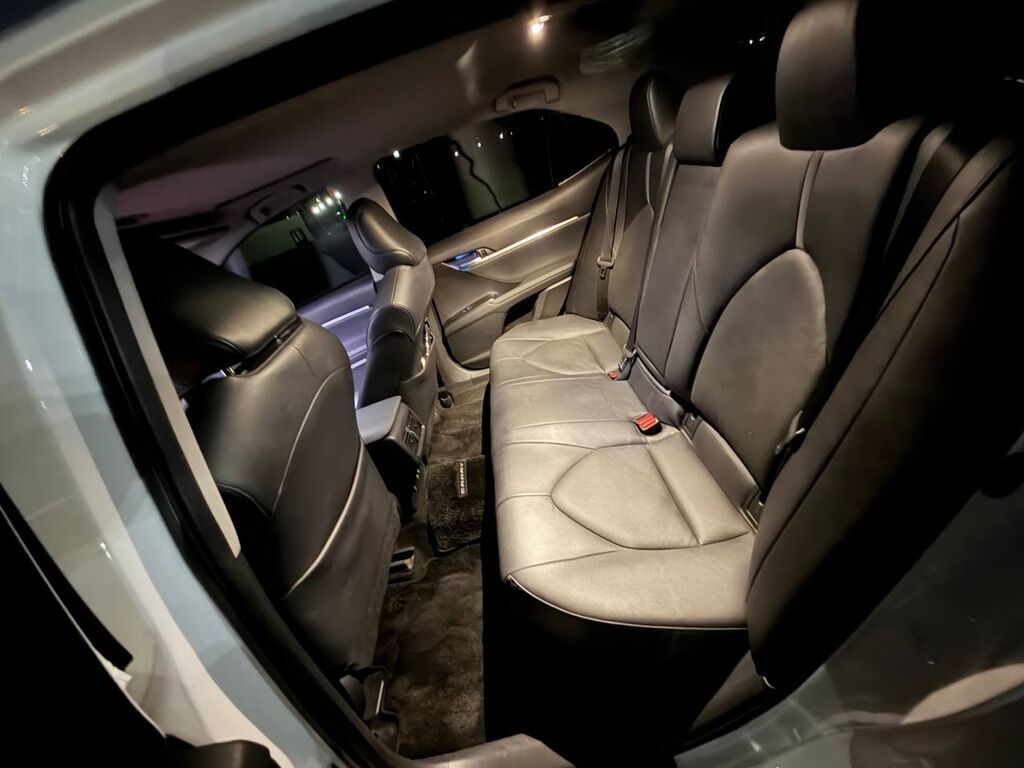 Toyota Camry: 2022 г., 2.5 л, Автомат, Гибрид, Седан: фото 8