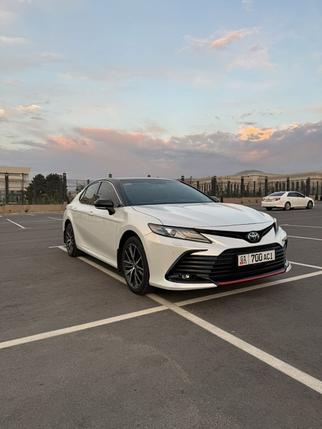 Toyota Camry: 2021 г., 2.5 л, Автомат, Бензин, Седан: фото 3