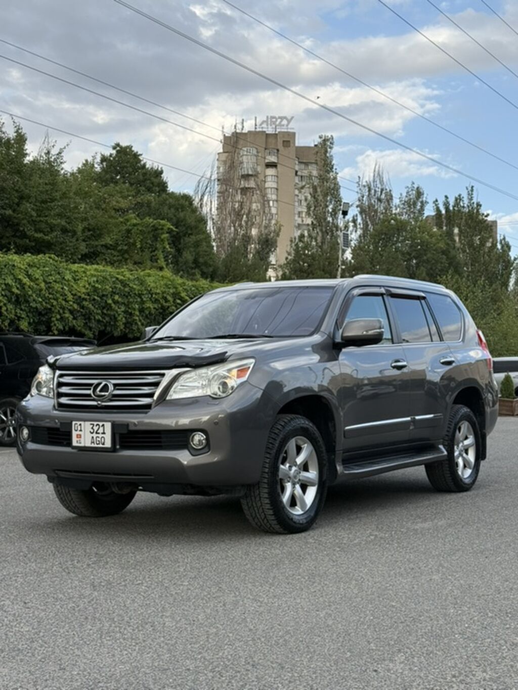Lexus GX: 2011 г., 4.6 л, Автомат, Бензин, Внедорожник: фото 2