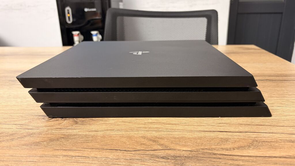 Playstation 4 Pro (3 ревизия), 11.50, прошитая 1Тб, 2 новых обычных: фото 6