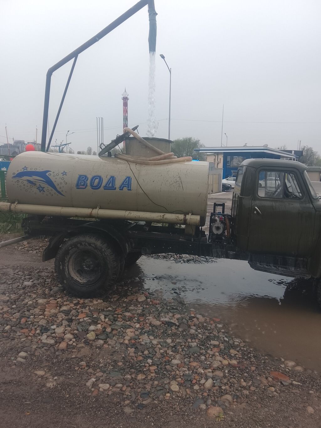 Услуга: доставка вода по Бишкеку - Автоцистерна с надписью «ВОДА: фото 1