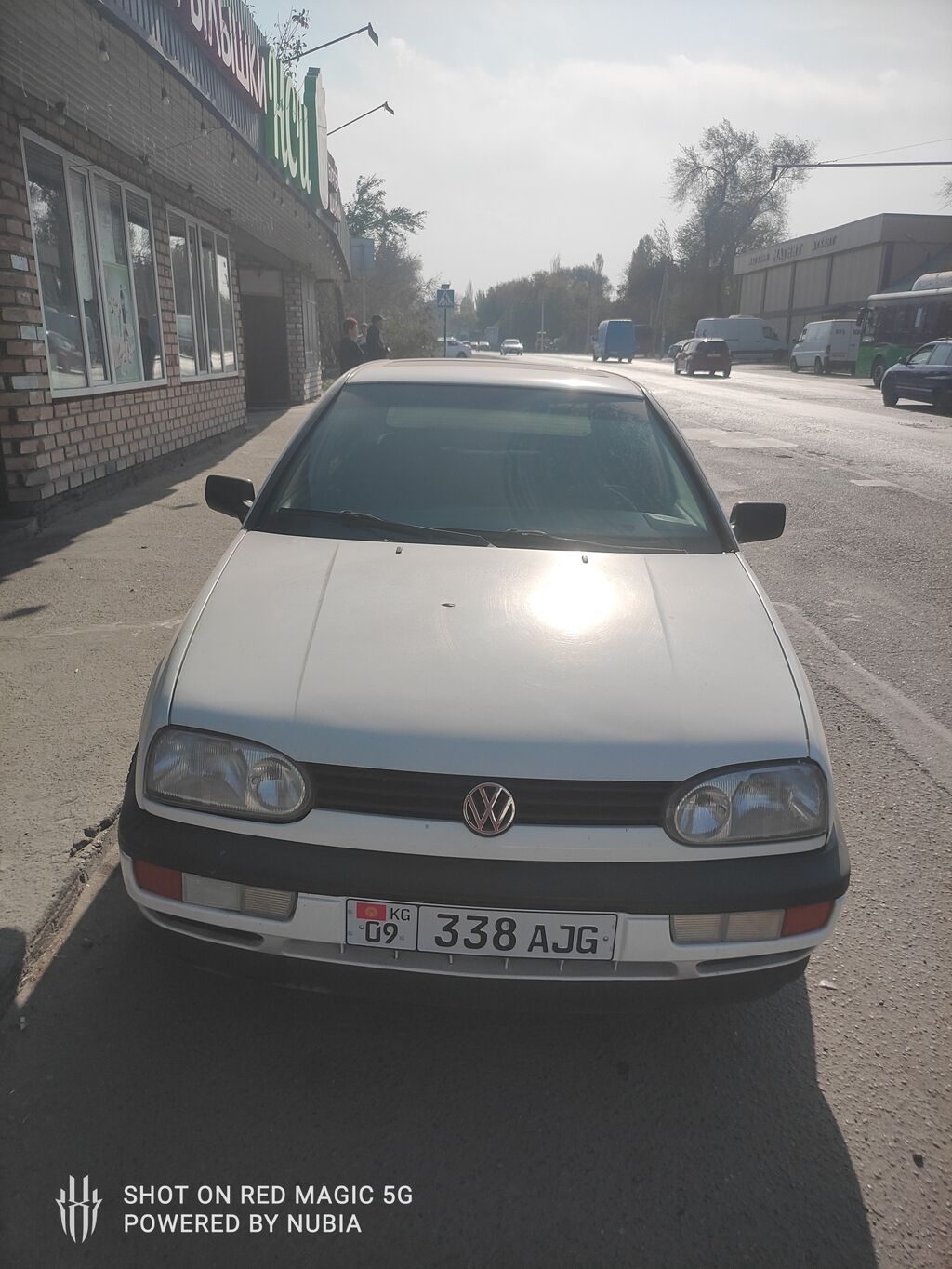 Volkswagen Golf: 1992 г., 1.8 л, Механика, Бензин, Хэтчбэк: фото 3