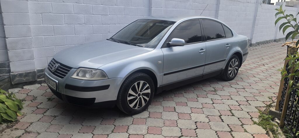 Volkswagen Passat: 2001 г., 2 л, Механика, Бензин, Седан: фото 8