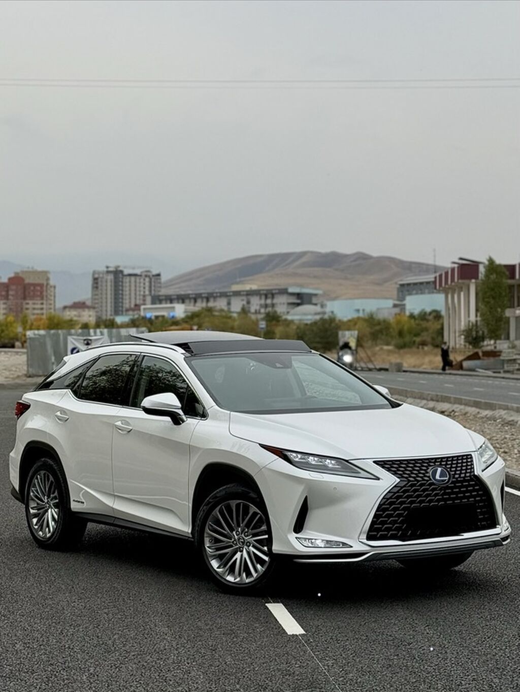 Lexus RX: 2020 г., 3.5 л, Автомат, Гибрид, Кроссовер: фото 2