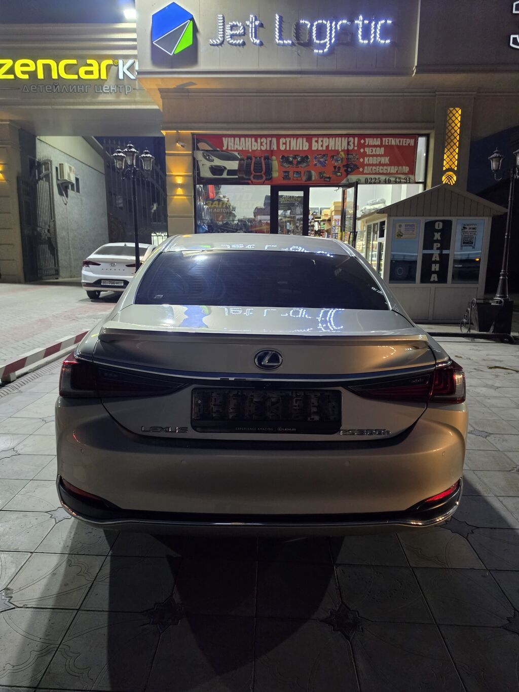Lexus ES: 2019 г., 2.5 л, Вариатор, Гибрид, Седан: фото 4