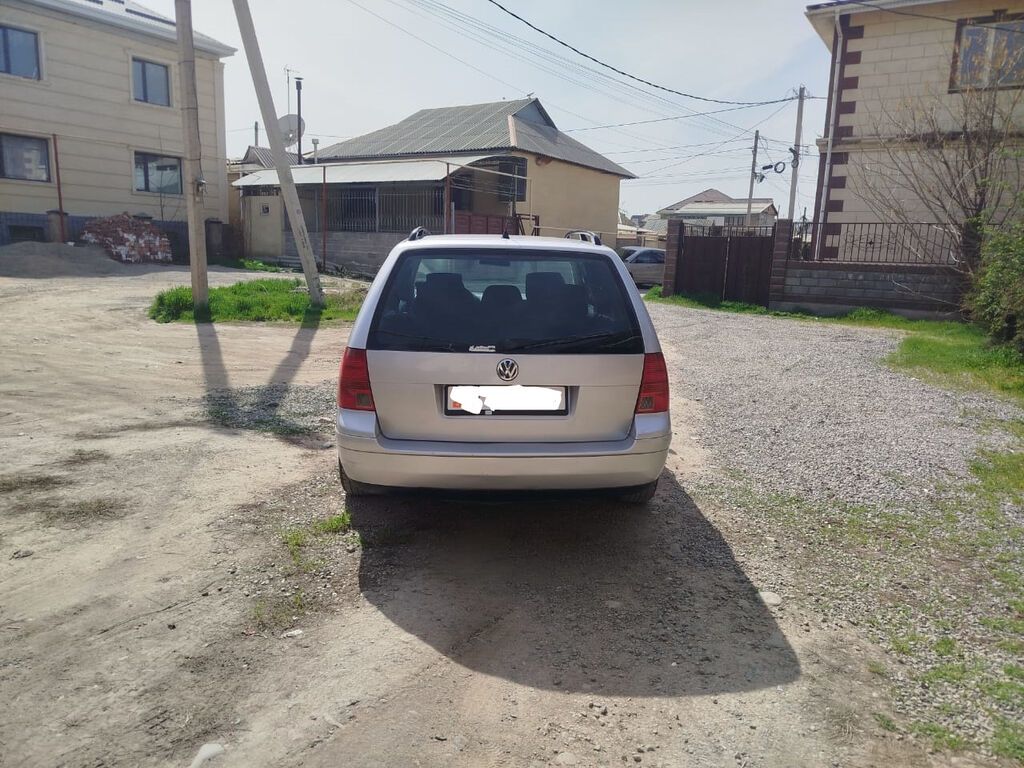 Volkswagen Golf: 2002 г., 1.6 л, Механика, Бензин, Универсал: фото 2