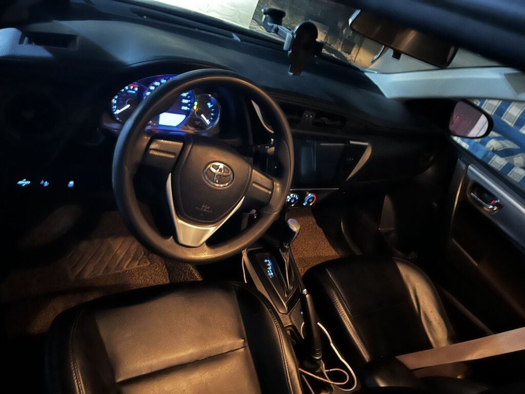 Toyota Corolla: 2018 г., 1.3 л, Автомат, Бензин, Седан: фото 6