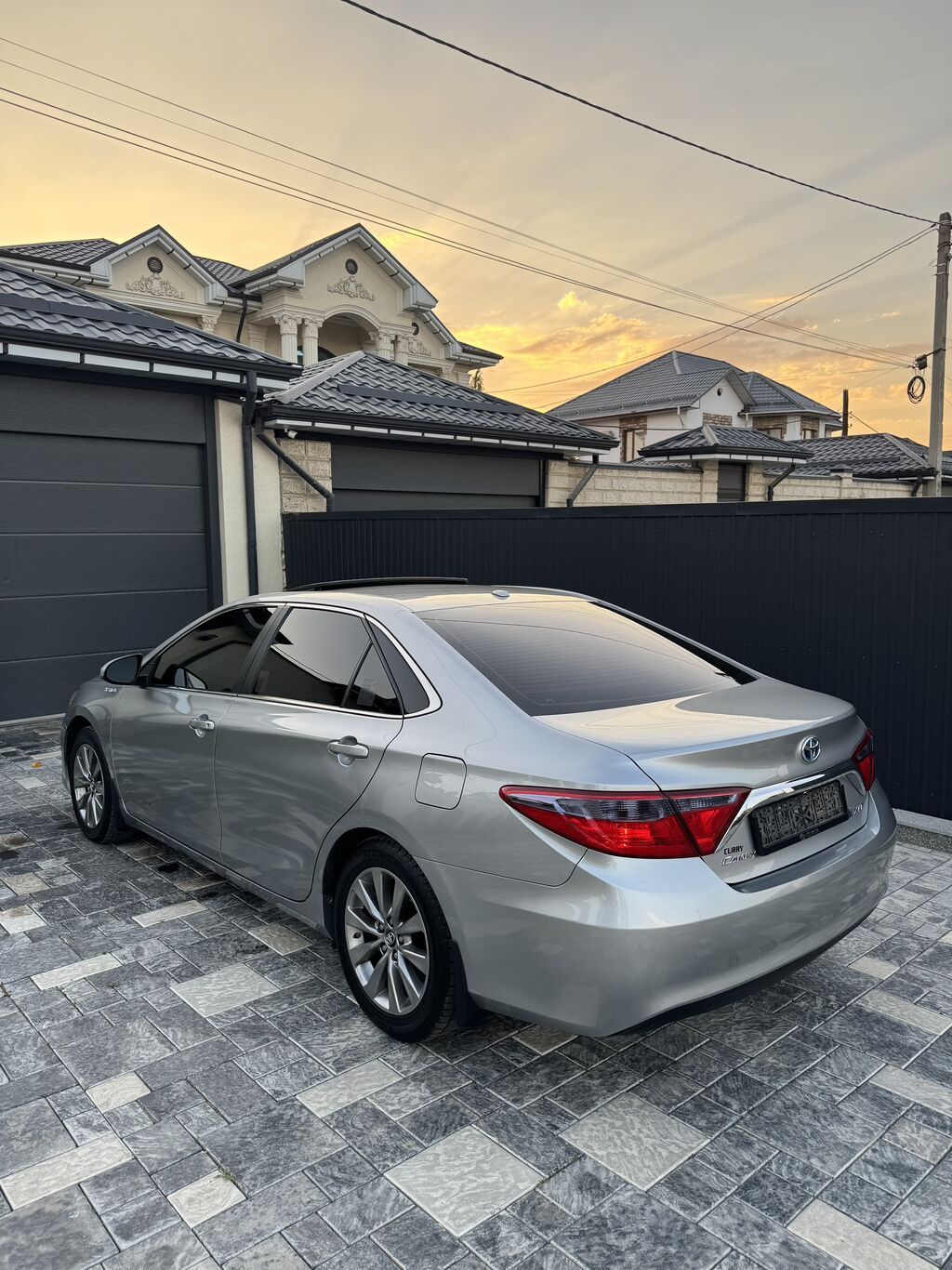 Toyota Camry: 2017 г., 2.5 л, Автомат, Гибрид, Седан: фото 6