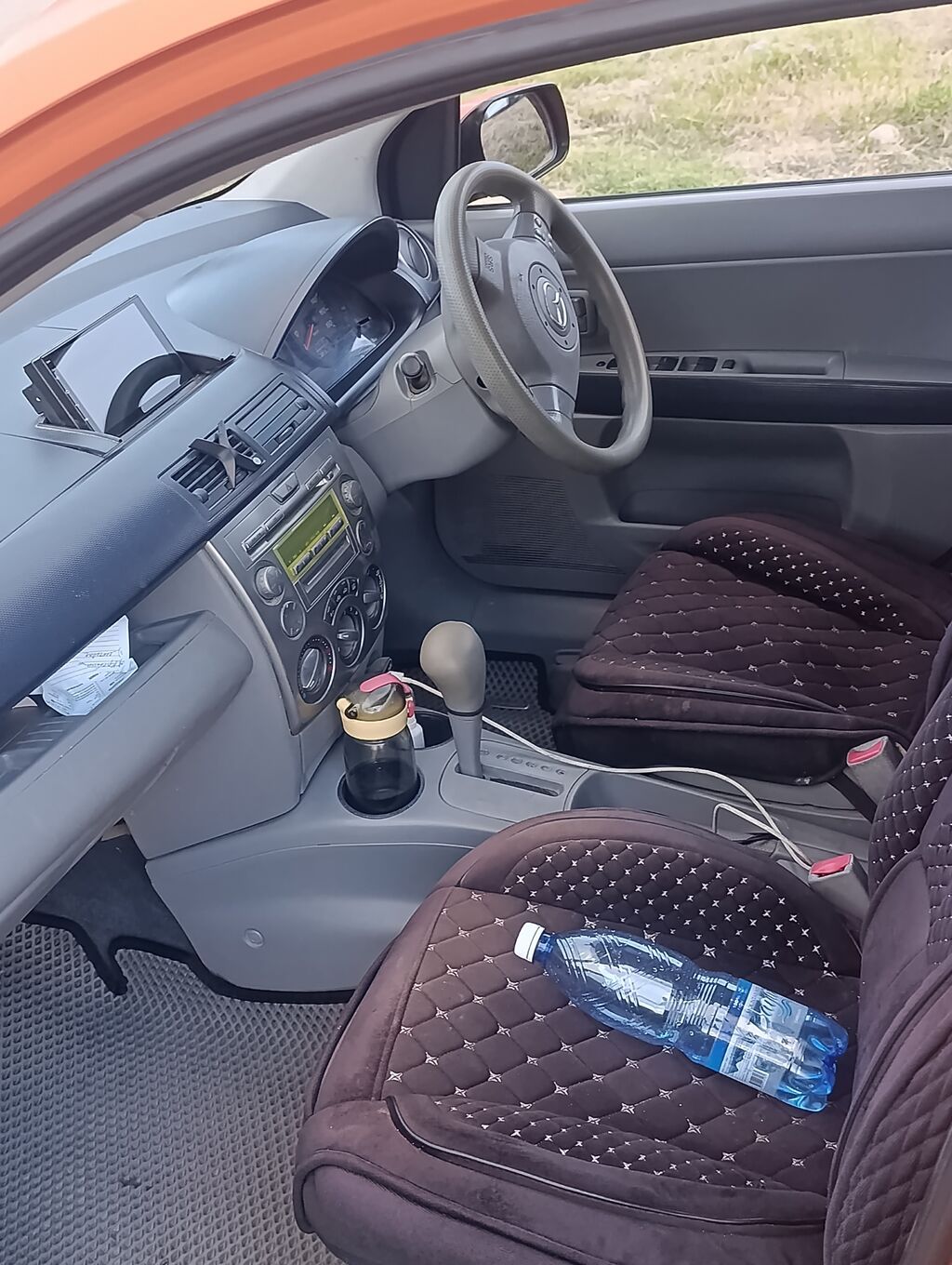 Mazda Demio: 2003 г., 1.3 л, Автомат, Хэтчбэк: фото 3