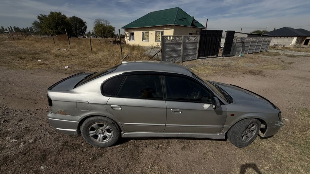 Subaru Legacy: 2000 г., 2 л, Механика, Бензин, Седан: фото 5