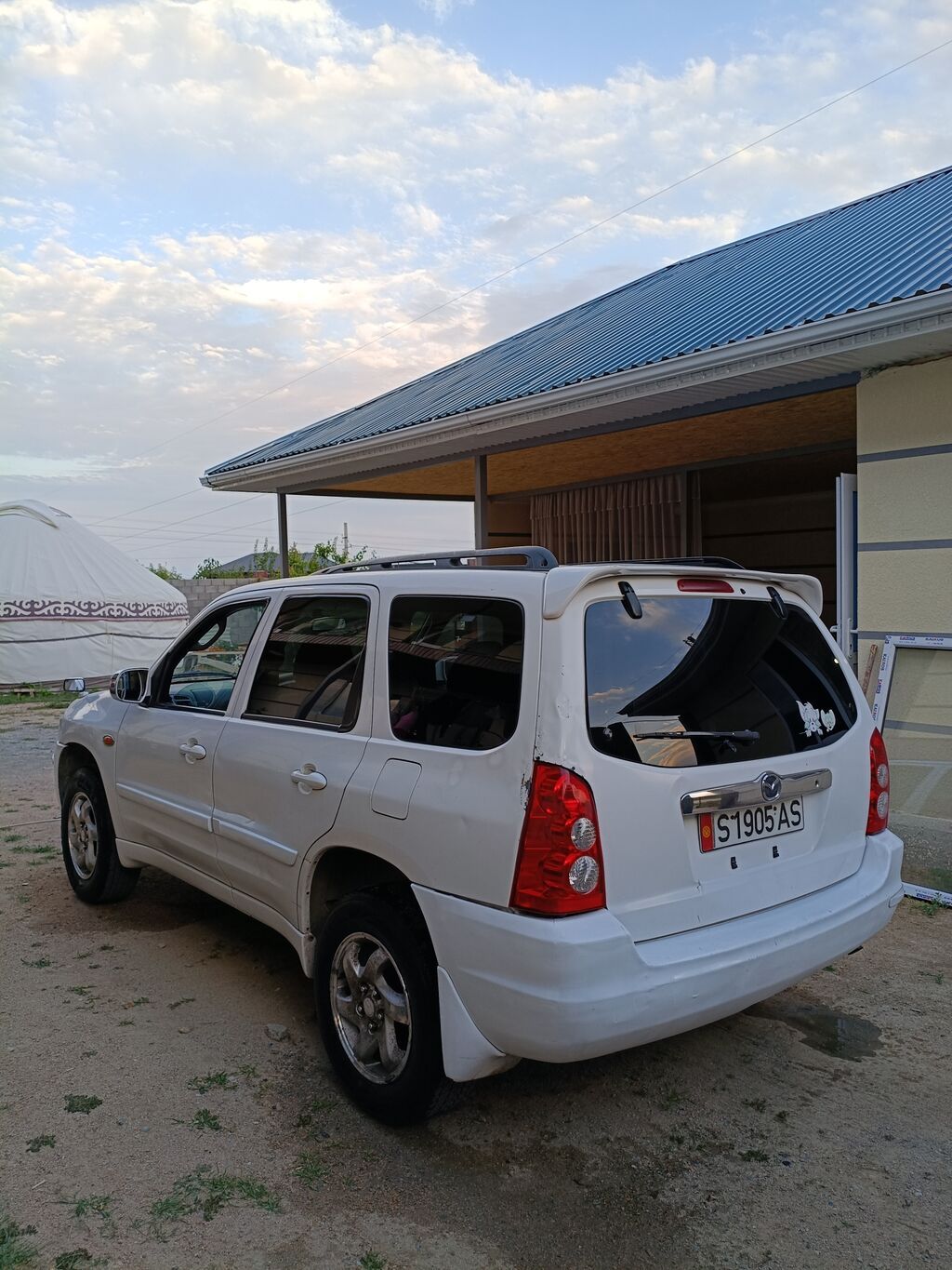 Mazda Tribute: 2002 г., 2 л, Автомат, Бензин, Внедорожник: фото 6