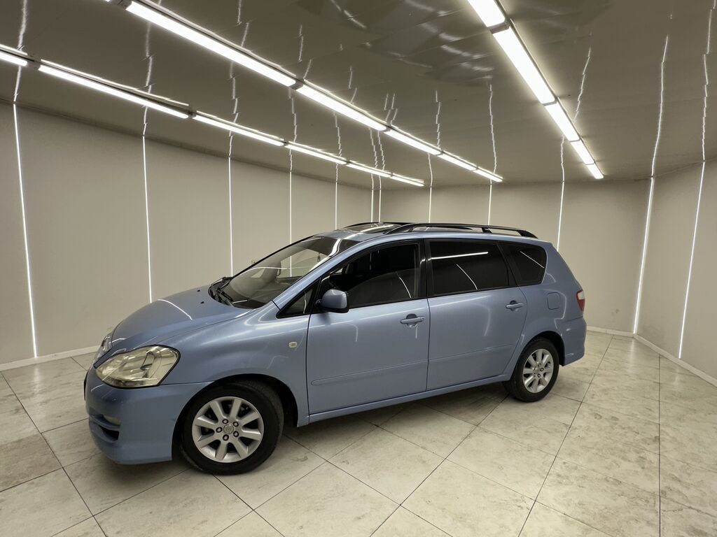 Продам Toyota Avensis Verso, 2004 г., 2 л, минивэн: фото 4