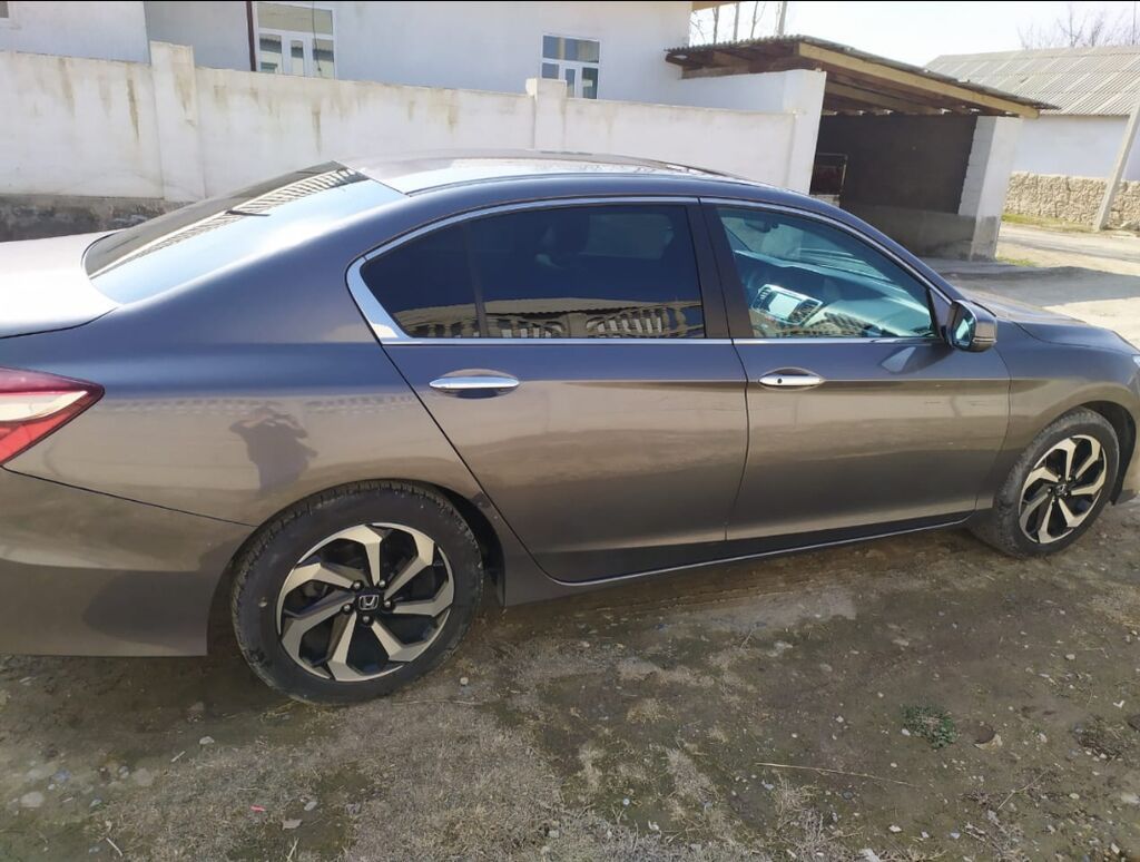 Honda Accord: 2017 г., 2.4 л, Автомат, Бензин, Седан: фото 1