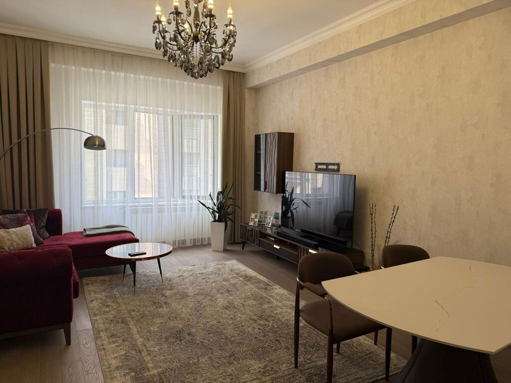 Ağ Şəhərdə 2 otaqlı premium mənzil kirayə! Ünvan: Qarabağ Atları