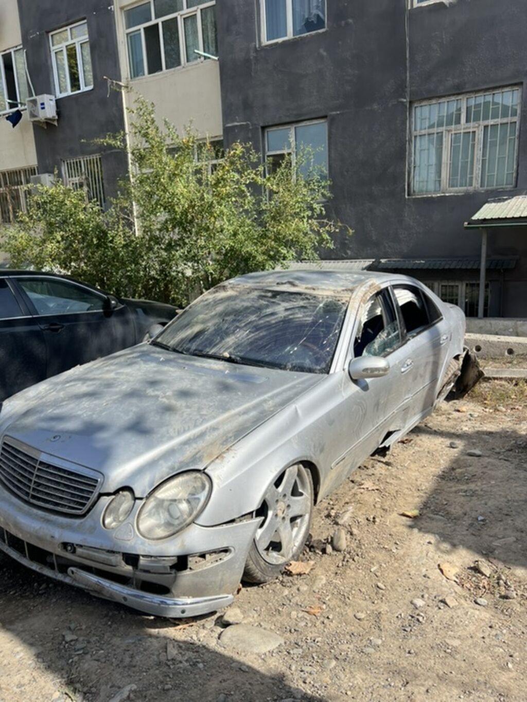 Mercedes-Benz E-Class: 2002 г., 3.2 л, Автомат, Бензин, Седан: фото 2