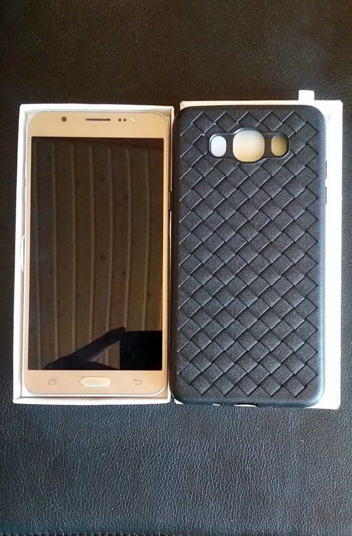 Samsung: Б/у Samsung Galaxy J7 2016 16 ГБ Золотой на lalafo.tj Б/у Samsung Galaxy J7 2016 16 ГБ Золотой в Душанбе