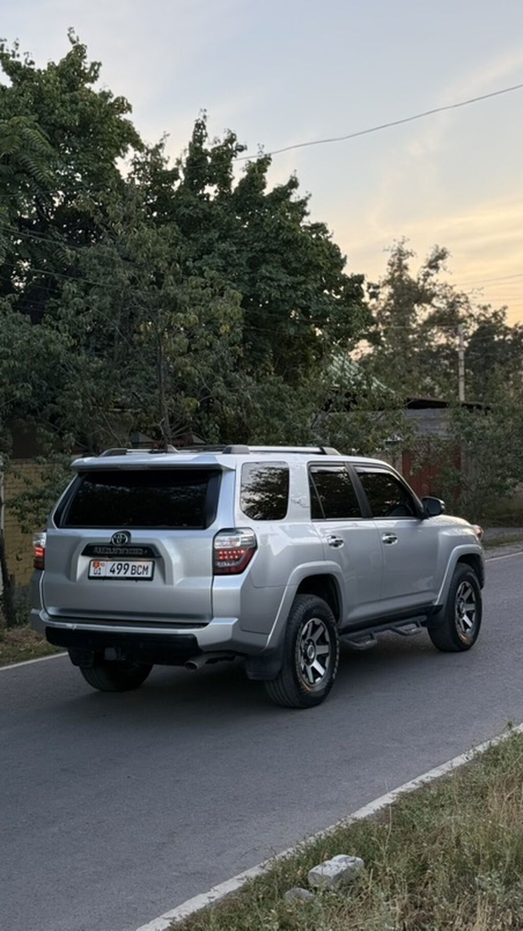 Toyota 4Runner: 2018 г., 4 л, Автомат, Газ, Внедорожник: фото 4