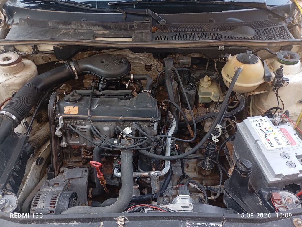 Volkswagen Gol: 1995 г., 1.8 л, Механика, Универсал: фото 6