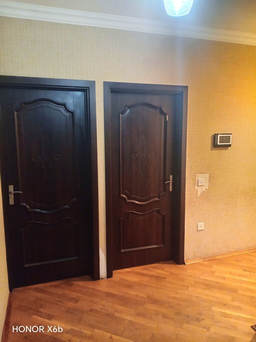 Bakı, Köhnə Günəşli, 3 otaqlı, Köhnə tikili, m. Həzi Aslanov, 75 kv. m