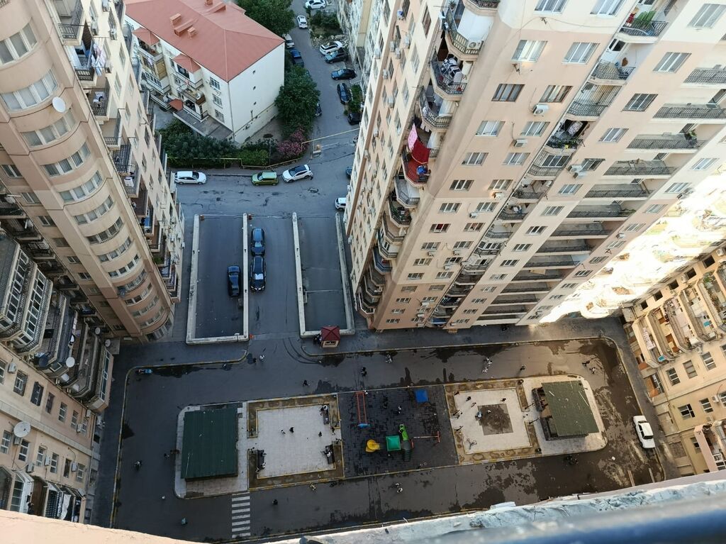 Yasamal, 3 otaqlı, Yeni tikili, m. İnşaatçılar, 102 kv. m