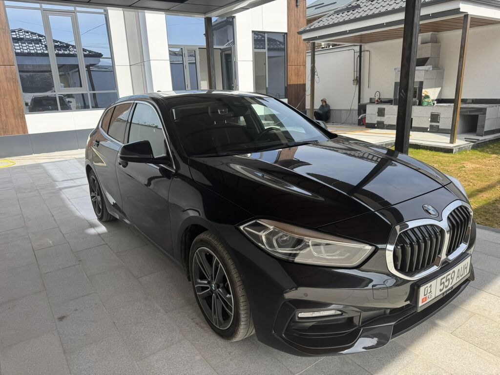 BMW 1 series: 2021 г., 1.8 л, Автомат, Бензин, Хэтчбэк: фото 2