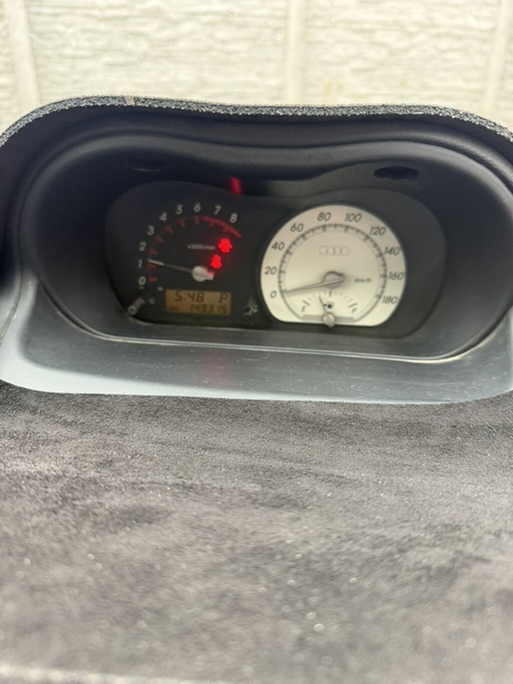 Toyota Ist: 2003 г., 1.5 л, Автомат, Бензин, Хэтчбэк: фото 8