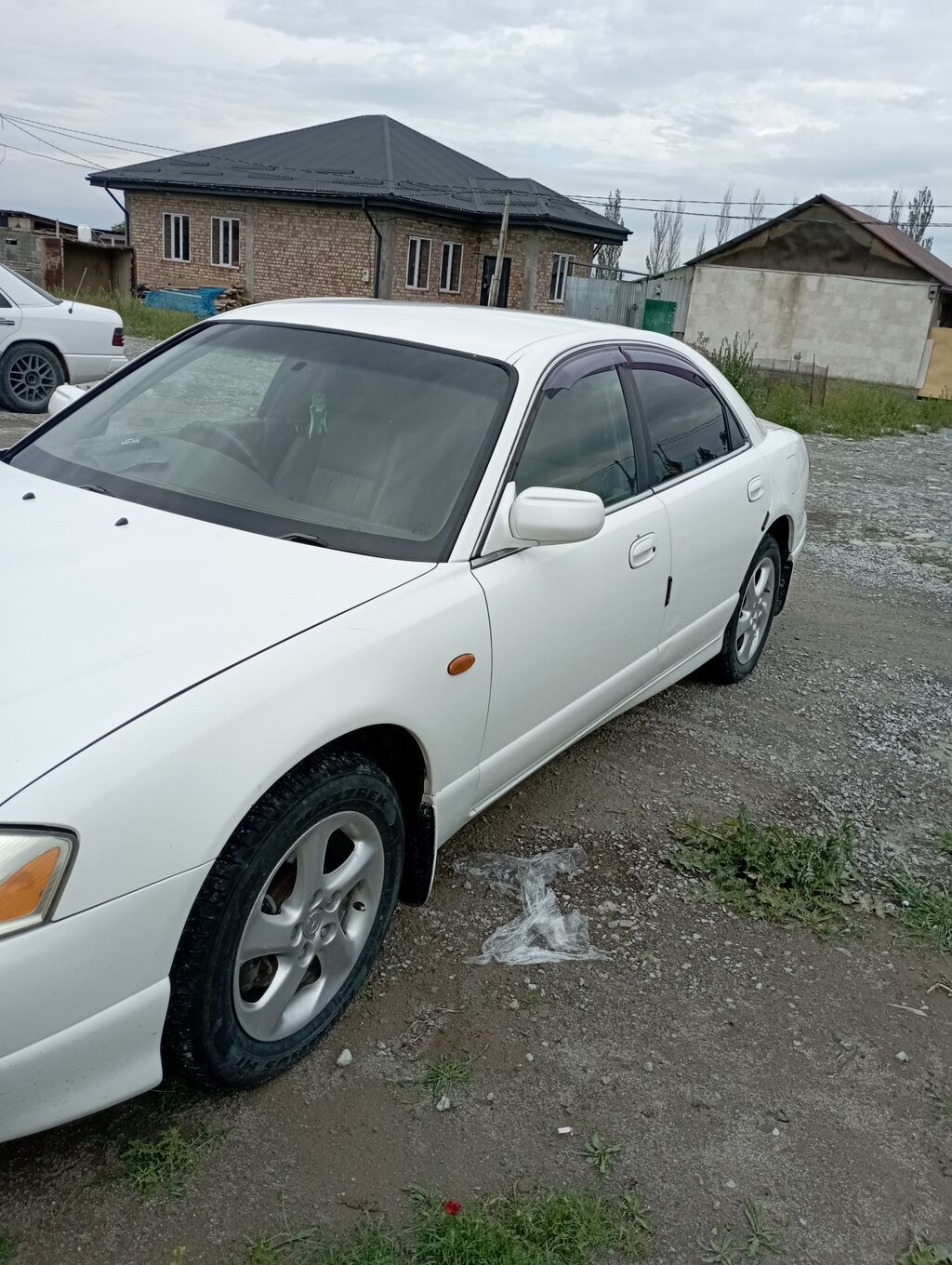Mazda Millenia: 2003 г., 2.5 л, Автомат, Бензин, Седан: фото 3