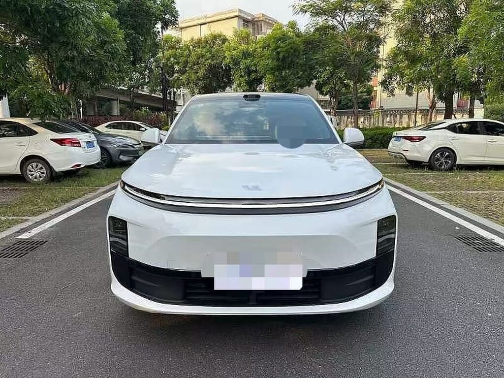 Lixiang L6: 2025 г., 1.5 л, Автомат, Гибрид, Кроссовер: фото 2