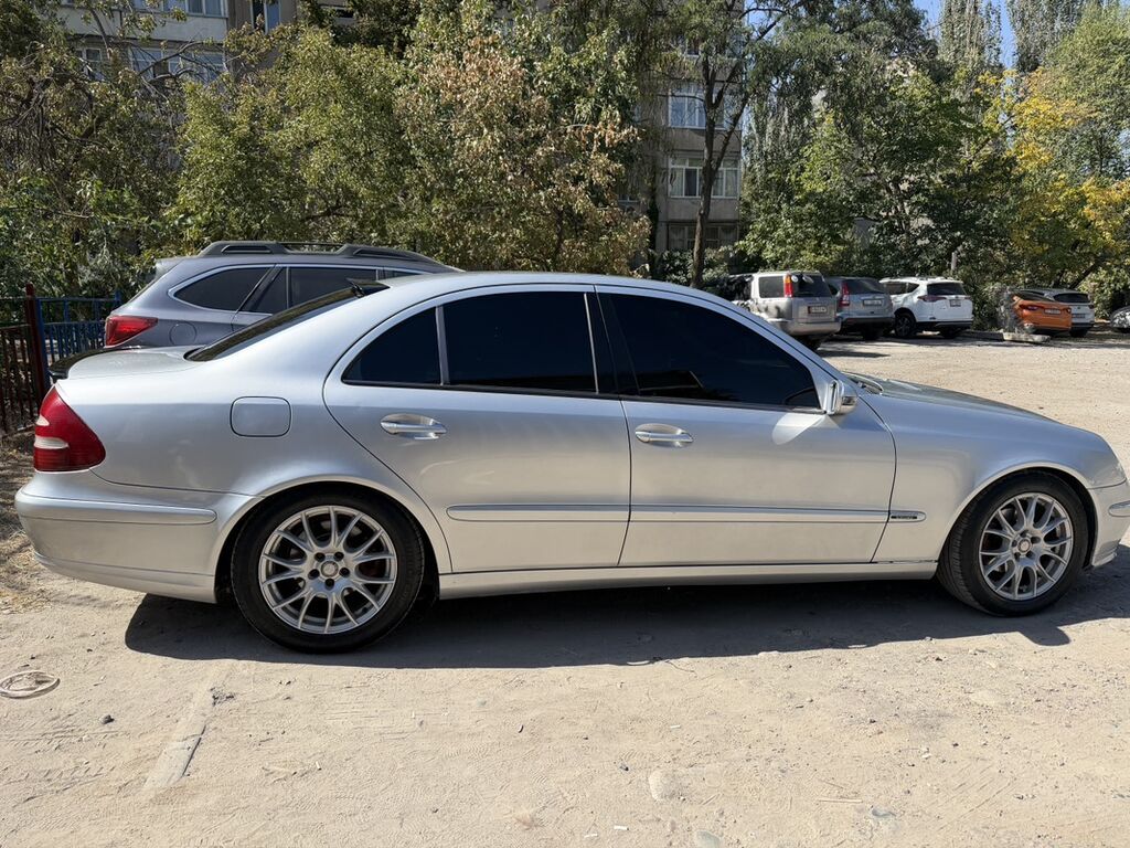 Mercedes-Benz E-Class: 2003 г., Седан: фото 3