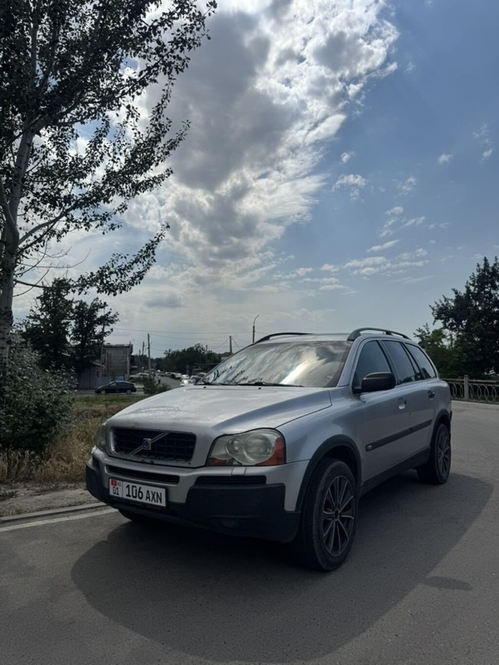 Volvo XC90: 2004 г., 2.5 л, Автомат, Бензин, Кроссовер: фото 1