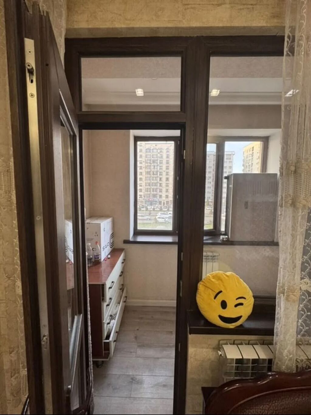 Район Ала арча трц бакаева 140 2 комнаты Жк Дипломат 81 кВ2 700$: фото 5