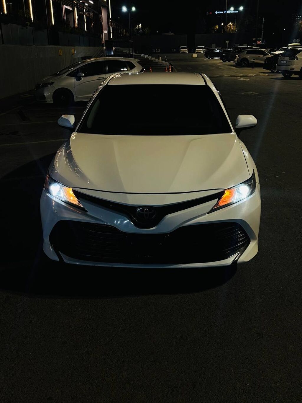 Toyota Camry: 2018 г., 2.5 л, Автомат, Бензин, Седан: фото 2