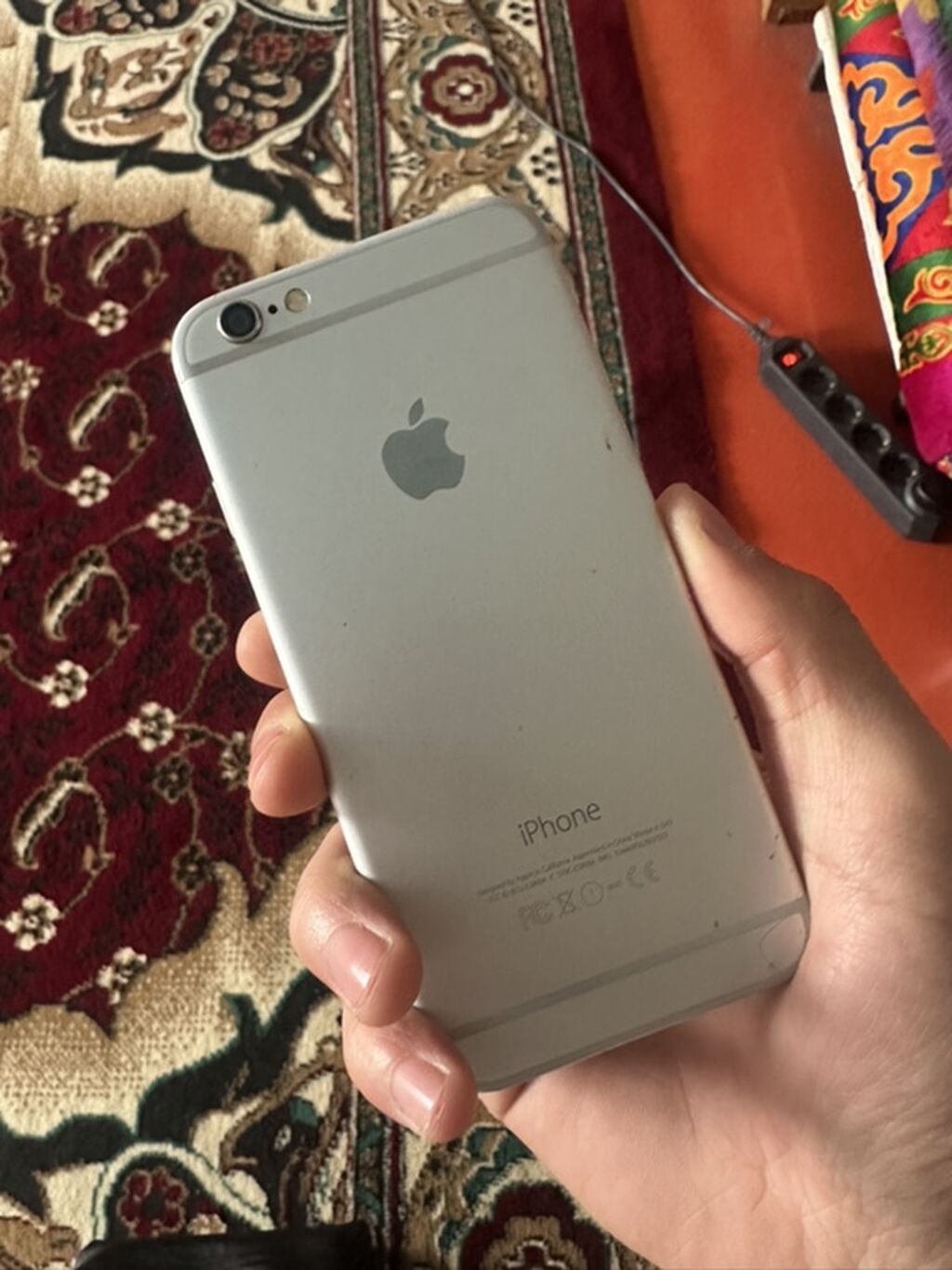 IPhone 6s, Б/у, 64 ГБ, Серебристый, Защитное стекло, 72 %: фото 2