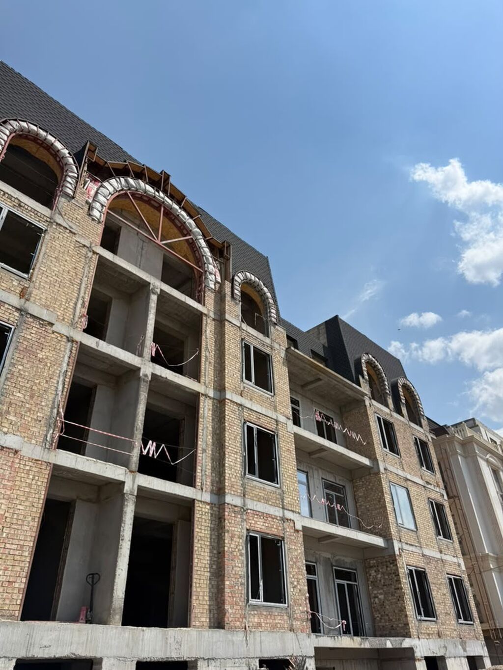 3 комнаты, 129 м², АУЦА Элитка, 4 этаж, ПСО (под самоотделку): фото 6