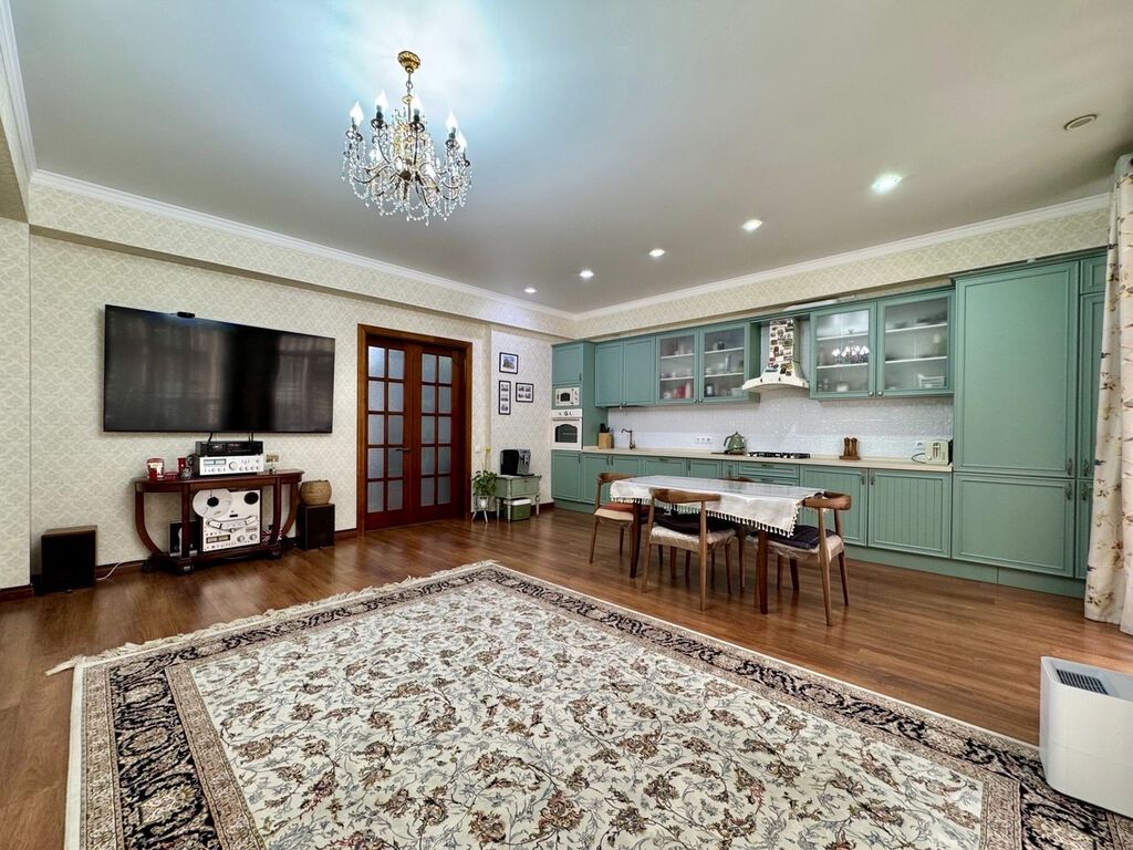 Продам 3-комнатную квартиру, 120 м², Золотой квадрат, Бишкек: фото 3
