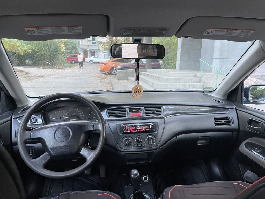 Mitsubishi Lancer: 2004 г., 1.6 л, Механика, Бензин, Седан: фото 7