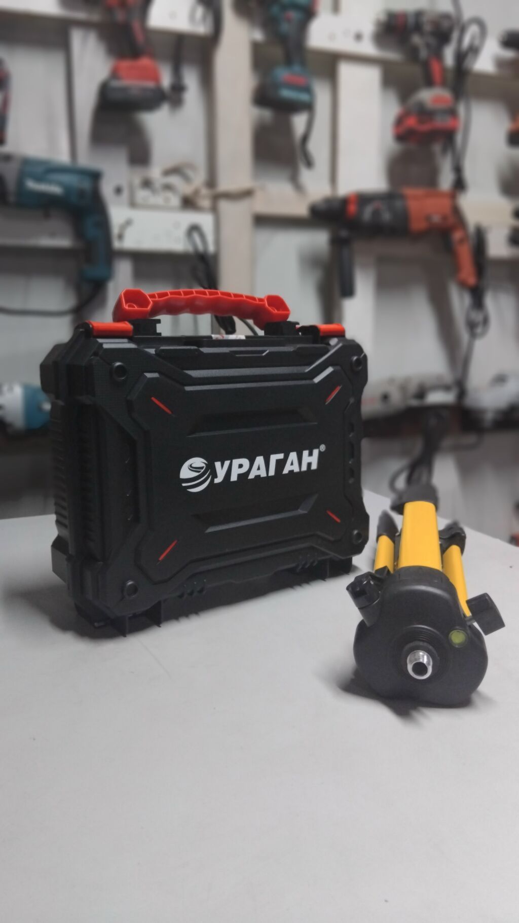 Лазерный уровень УРАГАН 3D с зелёным лучом Новый Полный комплект — фото 6