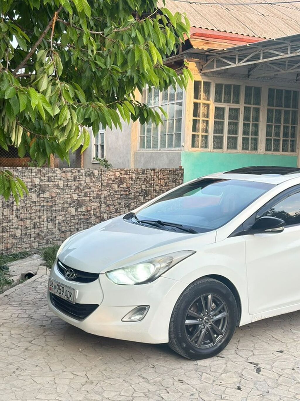 Hyundai Avante: 2012 г., 1.6 л, Автомат, Бензин, Седан: фото 4