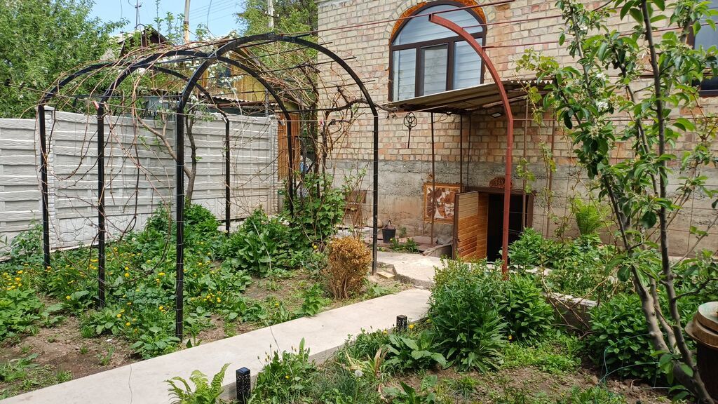 🏡 Уютный дом в Таш-Мойноке — всего несколько минут от Бишкека! Если вы