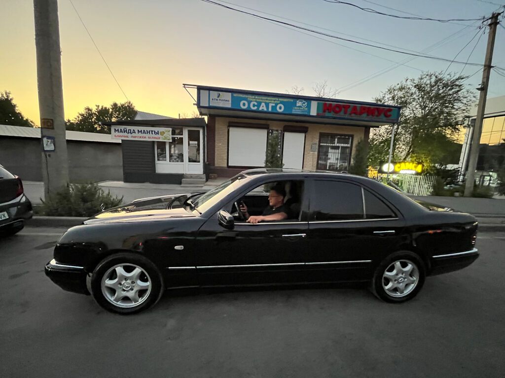 Mercedes-Benz E-Class: 1999 г., 4.3 л, Автомат, Газ, Седан: фото 2