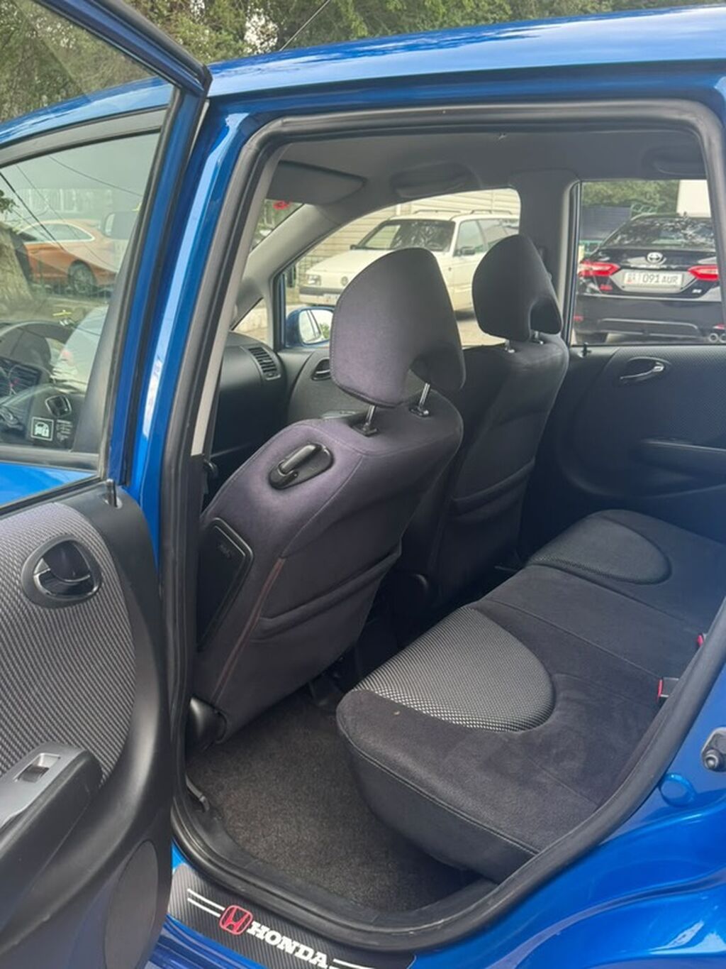 Honda Fit: 2004 г., Бензин, Хэтчбэк — фото 8
