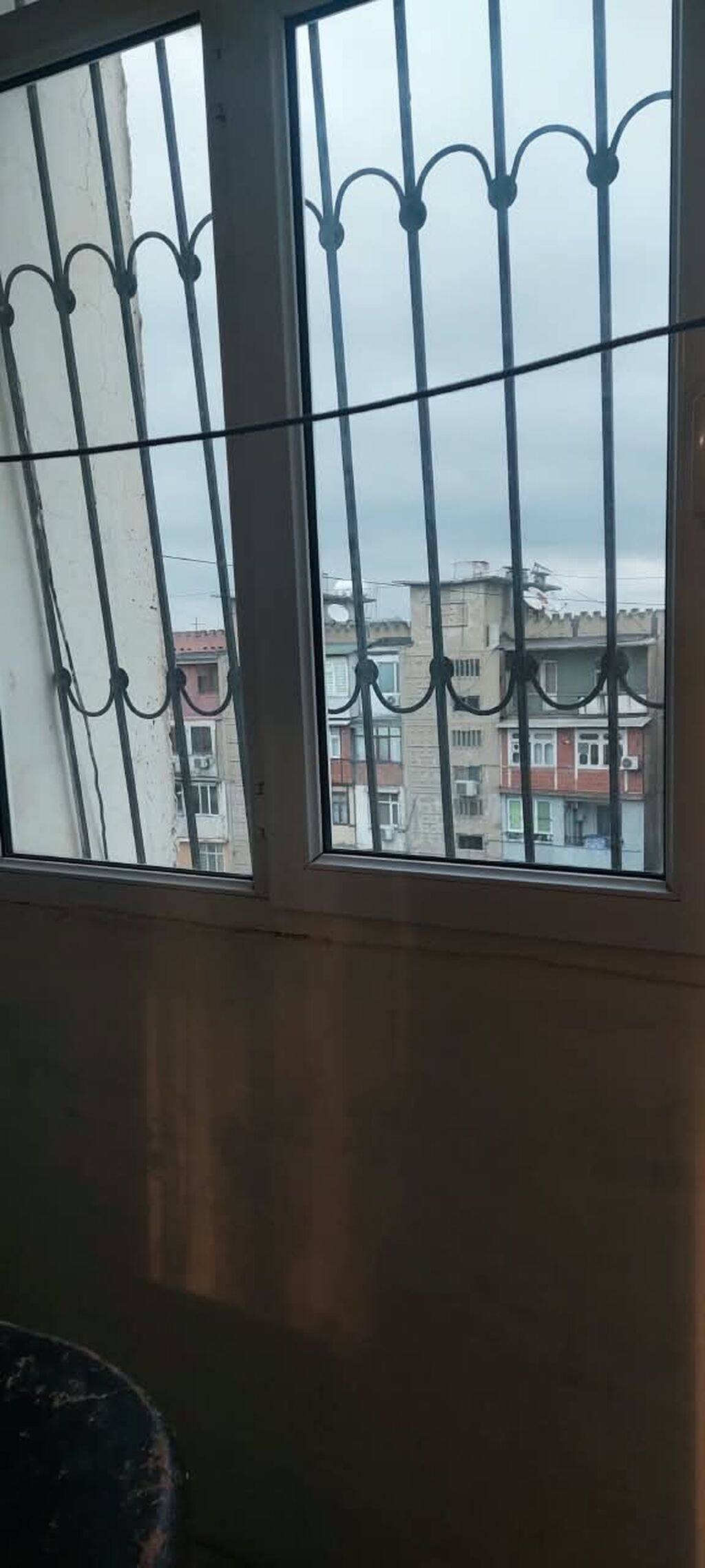 2 otaqlı 9 un 9 u lift daim işləyir problemsizdir su çəni var su