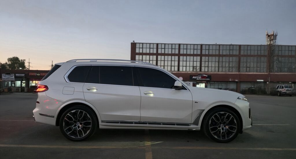 BMW X7: 2024 г., 3 л, Автомат, Бензин, Кроссовер: фото 4