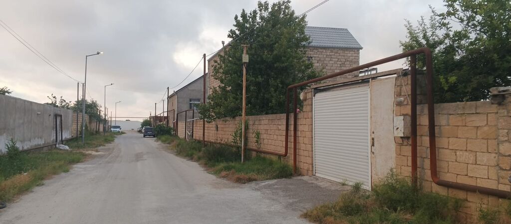 Kürdəxanı qəs. 5 otaqlı, 200 kv. m, Orta təmir