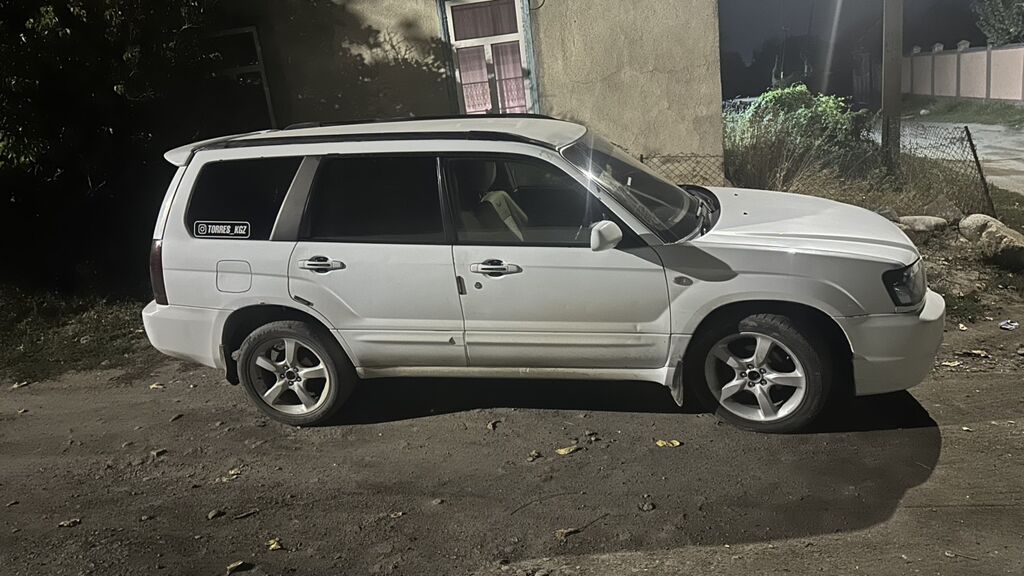 Subaru Forester: 2002 г., 2 л, Автомат, Бензин, Кроссовер: фото 3