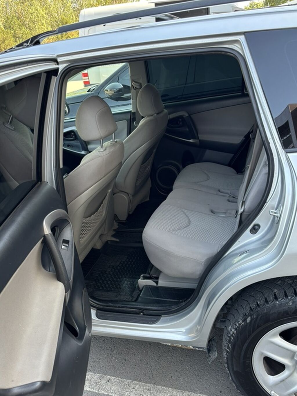 Toyota RAV4: 2006 г., 2.4 л, Автомат, Бензин, Кроссовер: фото 6