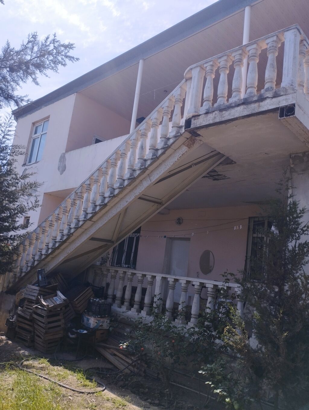 5 otaqlı, 240 kv. m, Kredit yoxdur, Təmirsiz