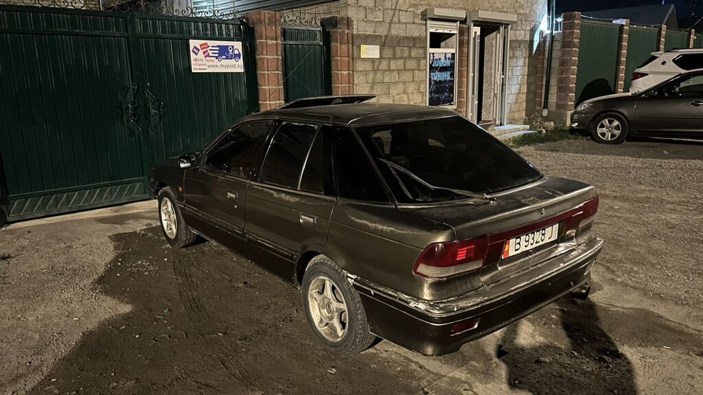 Mitsubishi Lancer: 1991 г., 1.5 л, Механика, Бензин: фото 8