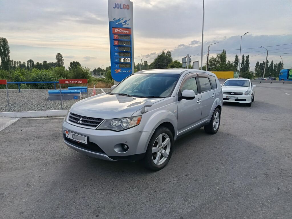 Mitsubishi Outlander: 2006 г., 2.4 л, Автомат, Бензин, Кроссовер: фото 2