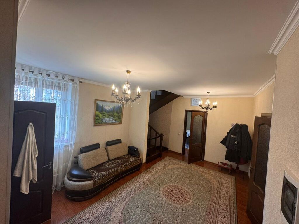 Продаётся 2-этажный дом с жилым цокольным этажом. В жм Кок-Жар . 📍